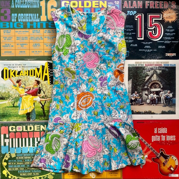Vintage 1960s Floral Print Dress - Picture 3 of 11